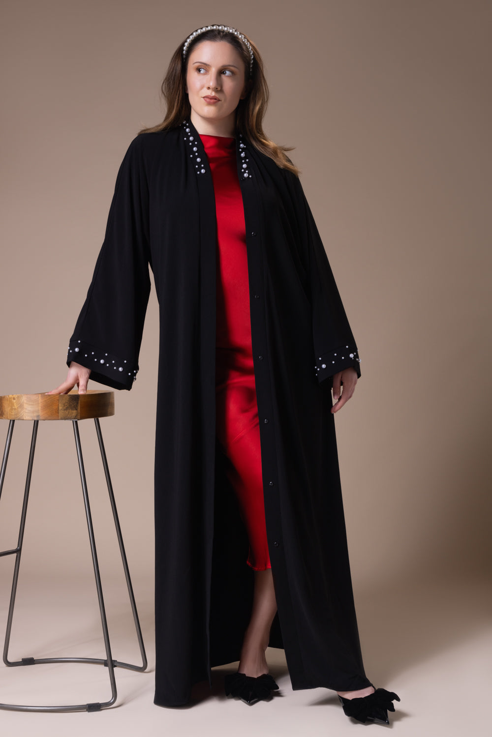Black Pearl Neck Sleeve Abaya