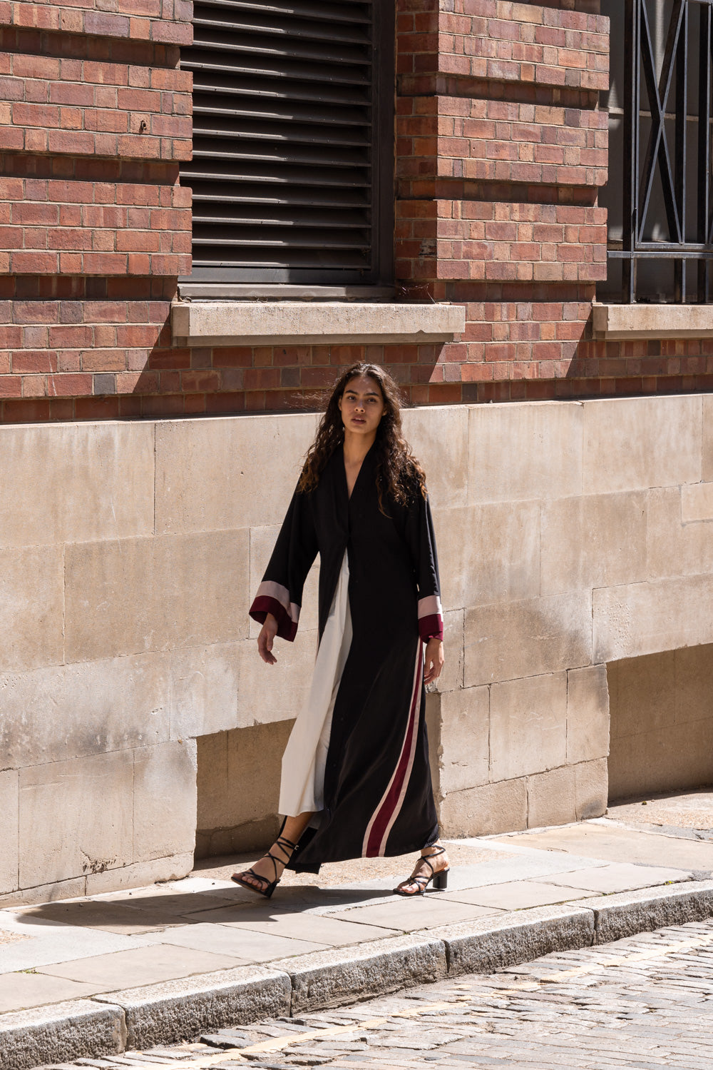 Black Red Open Abaya Feradje