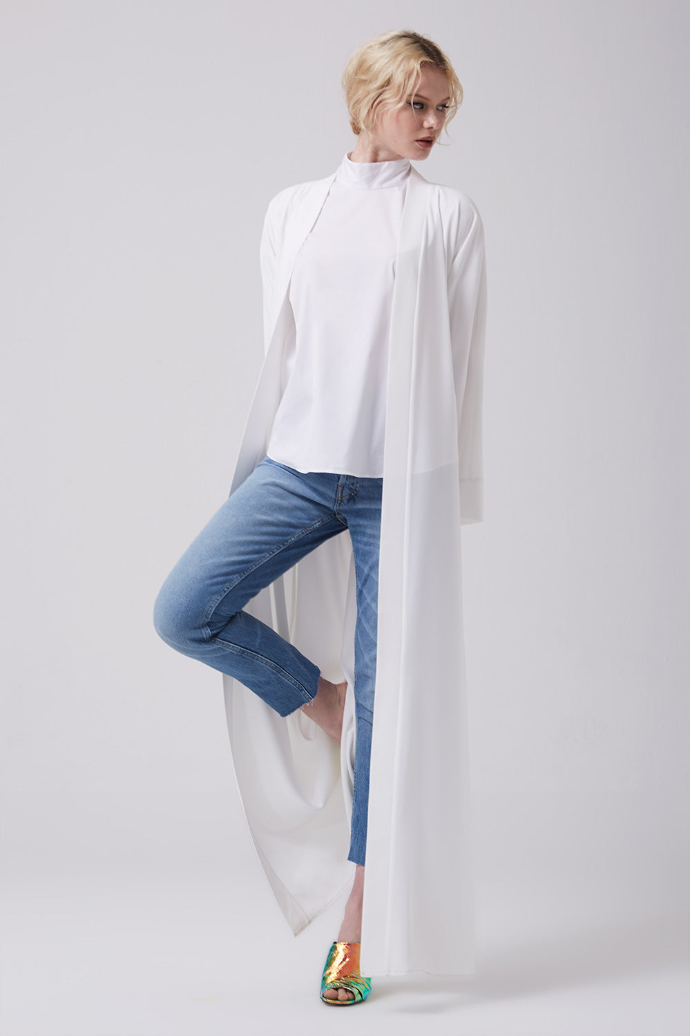 Feradje White Open Front Abaya with Back Flowers in Crepe