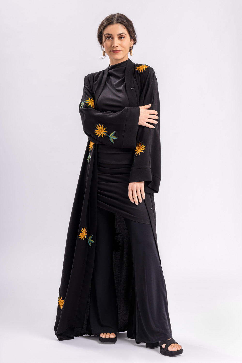 Black Open Abaya Gold Flowers FERADJE