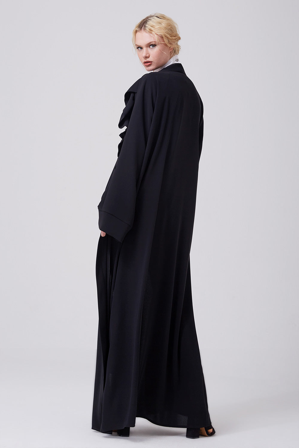 Feradje Black Open Abaya with Frills on Neck